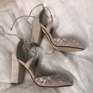 embroidered faux suede heels gray